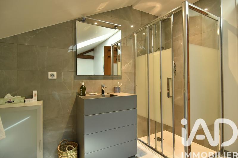 Maison de ville - 250 m² - 4 pièces