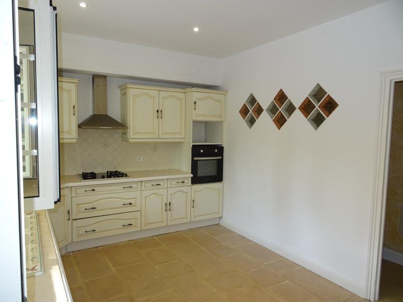 Maison - 229 m² - 8 pièces