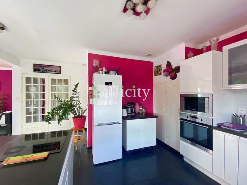 Maison - 110 m² - 6 pièces