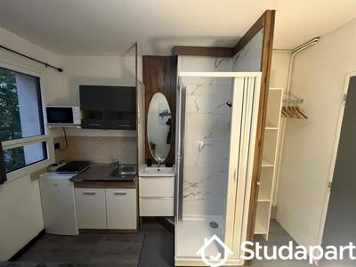 Chambre - 9 m² - 1 pièce