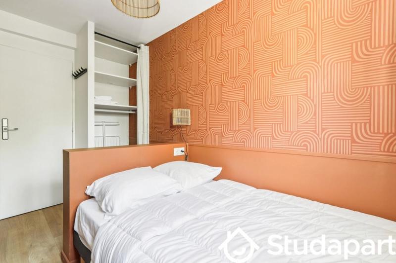 Chambre - 11 m² - 1 pièce