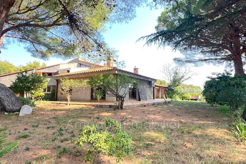 Maison - 251 m² - 6 pièces