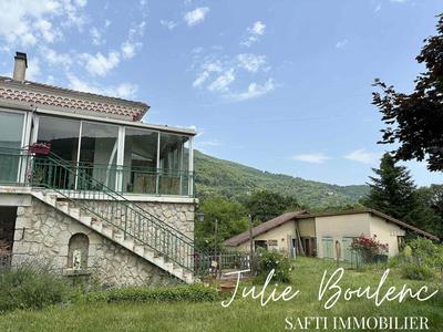 Maison - 176 m² - 6 pièces