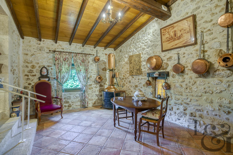 Maison - 190 m² - 7 pièces