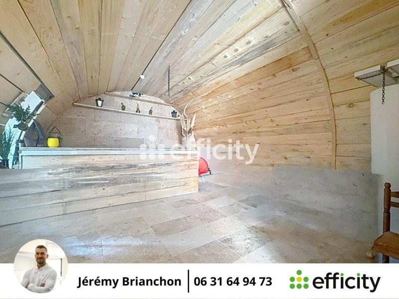 Maison - 150 m² - 5 pièces