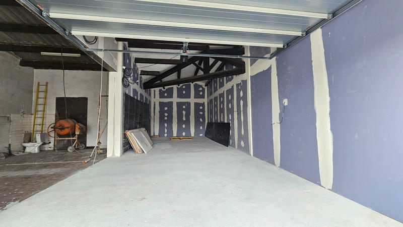 Local commercial - 90 m² - 2 pièces