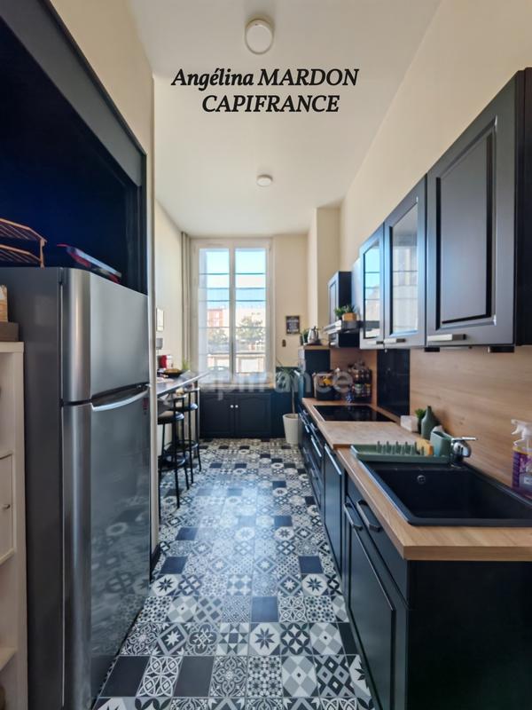 Appartement - 80 m² - 3 pièces