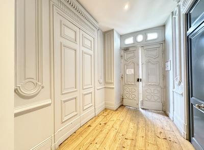 Appartement bourgeois - 76 m² - 3 pièces