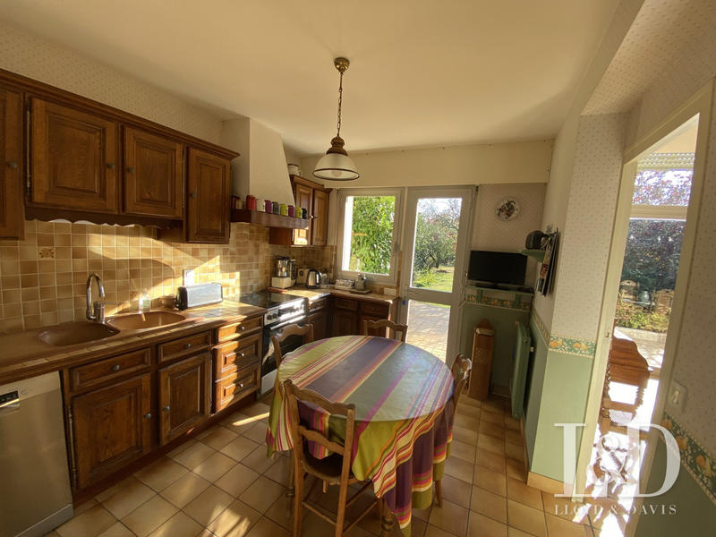 Maison - 155 m² - 8 pièces