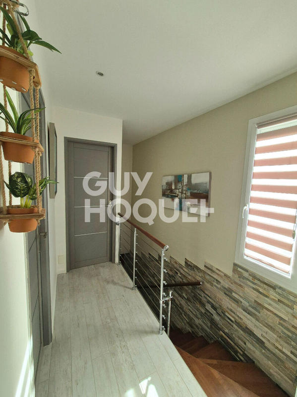 Villa - 300 m² - 7 pièces