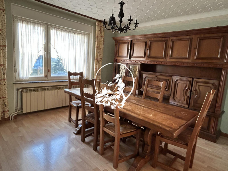 Maison - 183 m² - 8 pièces