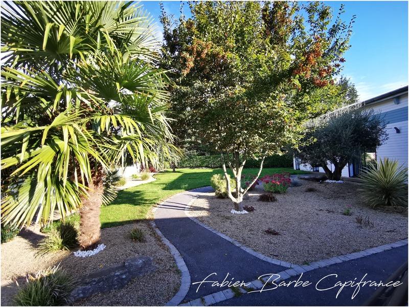 Maison - 180 m² - 10 pièces