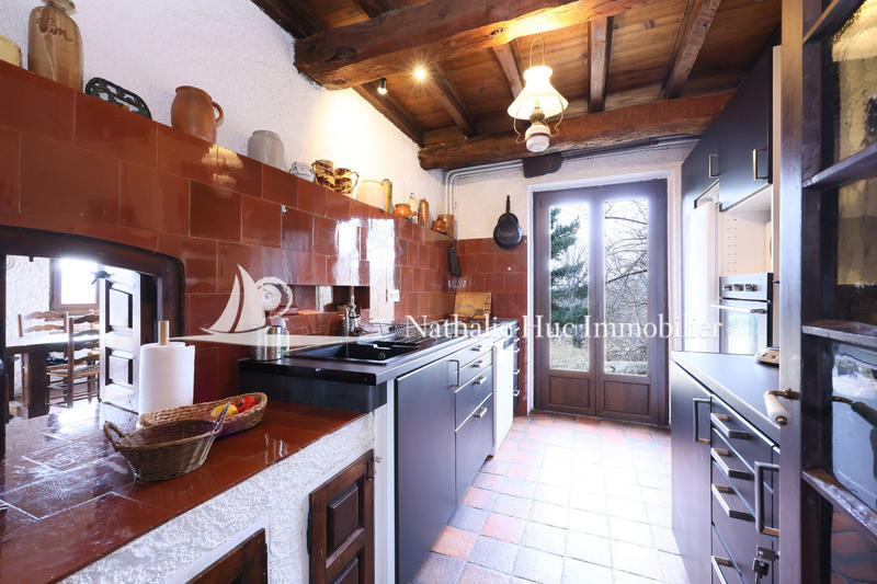Maison - 210 m² - 8 pièces