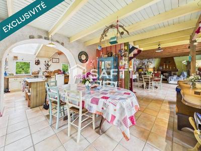 Maison - 228 m² - 9 pièces