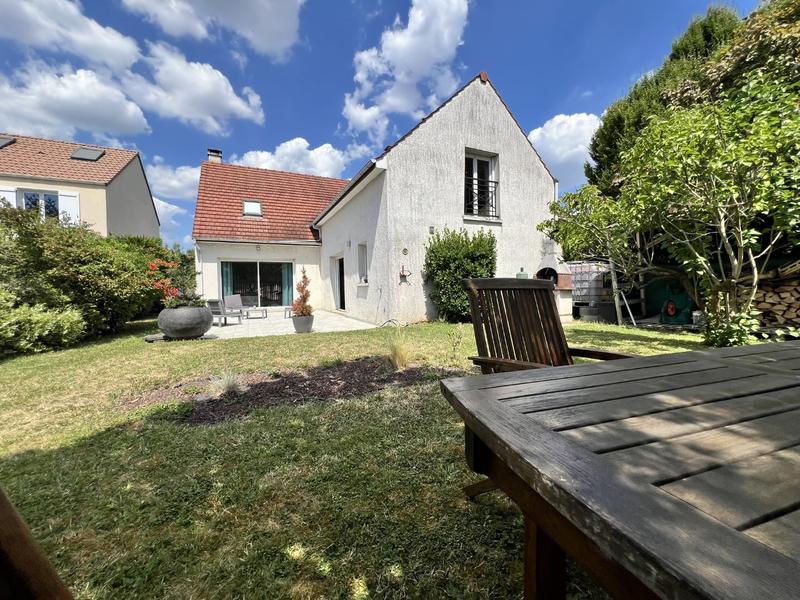 Maison - 180 m² - 7 pièces