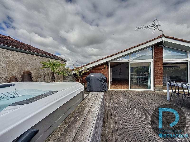 Appartement - 195 m² - 5 pièces