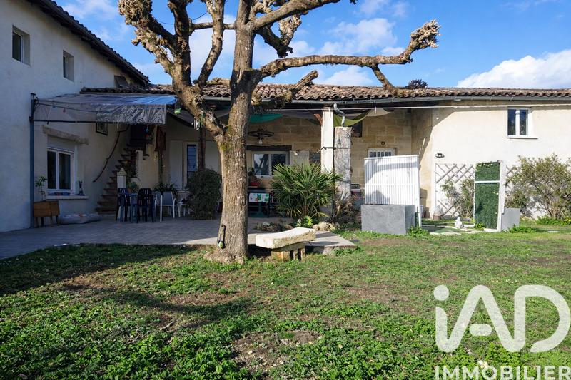 Maison - 203 m² - 10 pièces