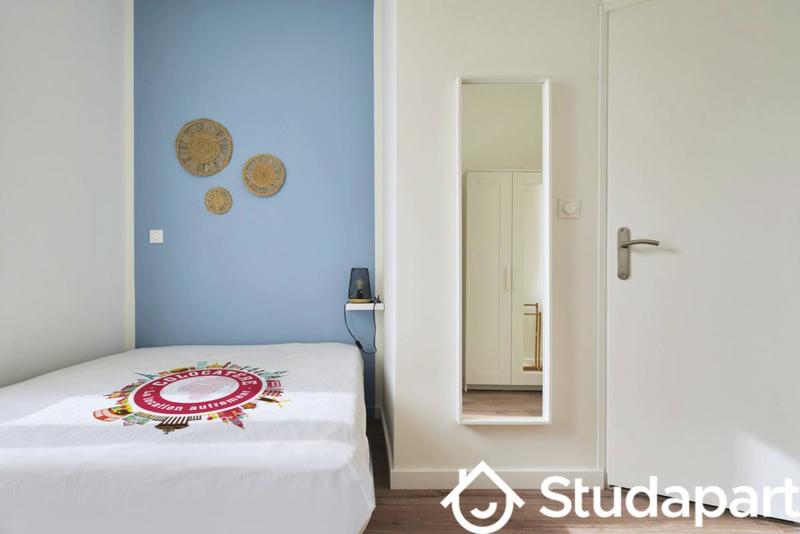 Chambre - 12 m² - 1 pièce