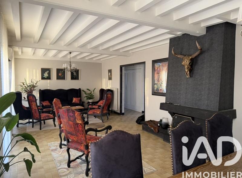 Maison - 196 m² - 8 pièces