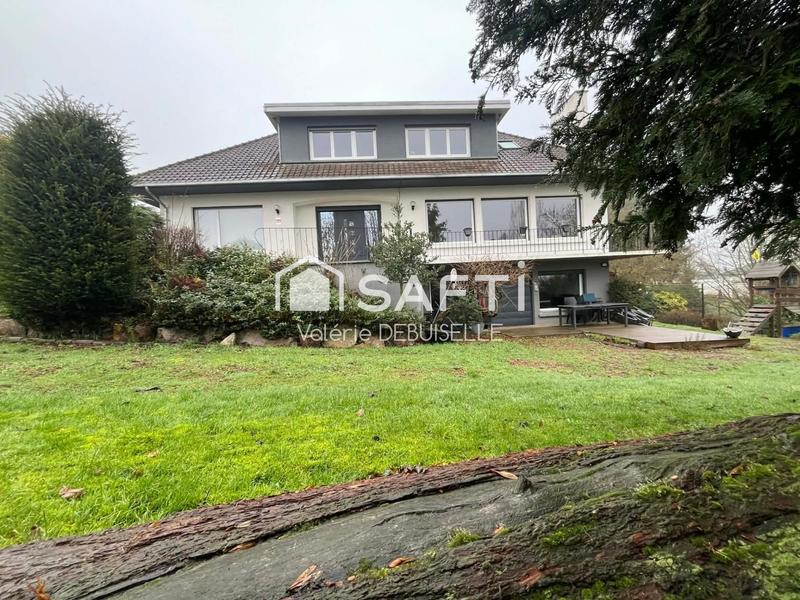 Maison - 180 m² - 10 pièces