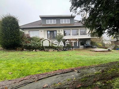 Maison - 180 m² - 10 pièces