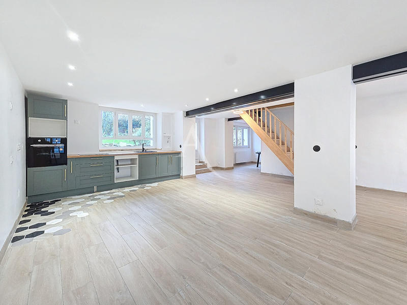 Maison - 150 m² - 4 pièces
