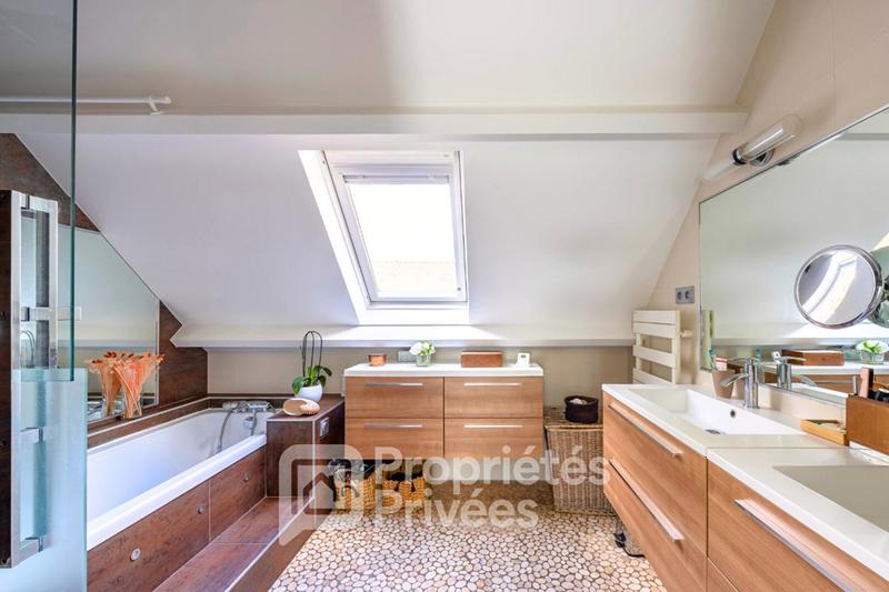 Maison - 135 m² - 6 pièces