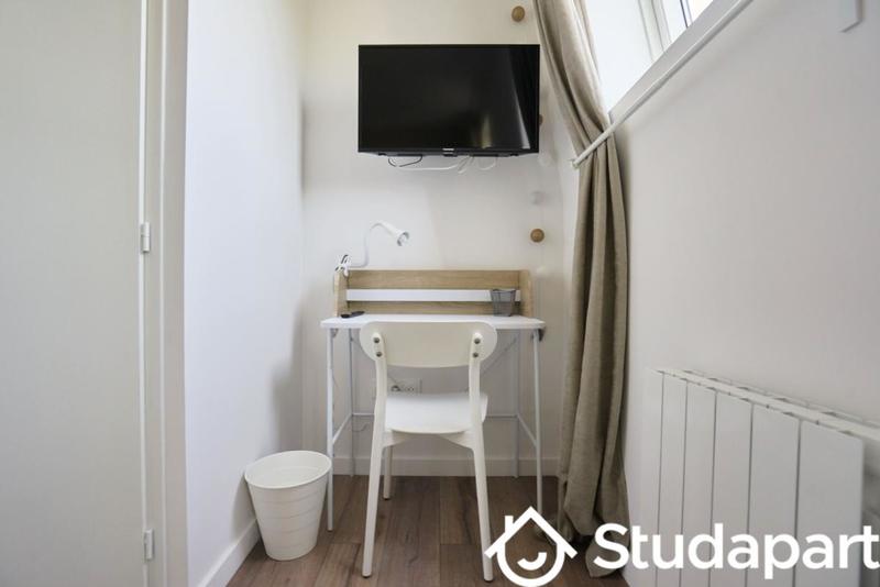 Chambre - 10 m² - 1 pièce