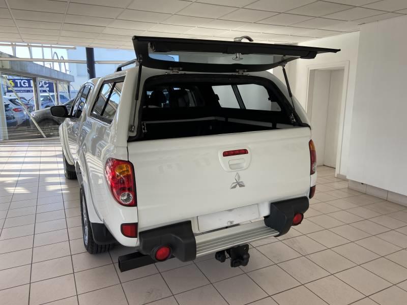 Mitsubishi Pick-up L200 Double Cabine 2.5 Td 178 Dble Cab Instyle Navi a