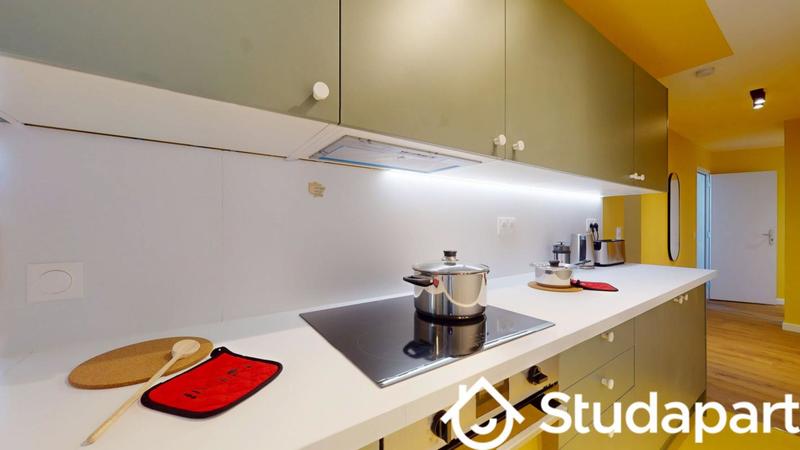 Chambre - 11 m² - 1 pièce