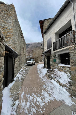 Maison de village - 80 m² - 5 pièces