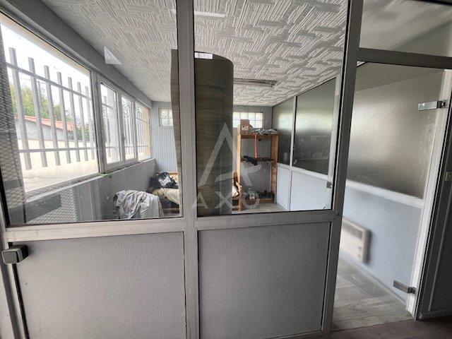 Local d'activités - 730 m²