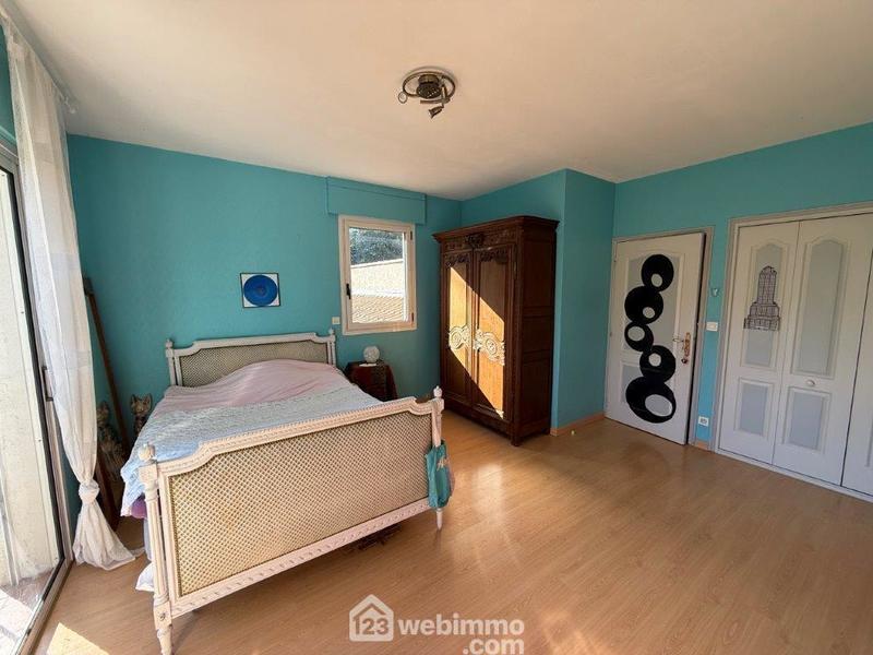 Villa - 220 m² - 10 pièces