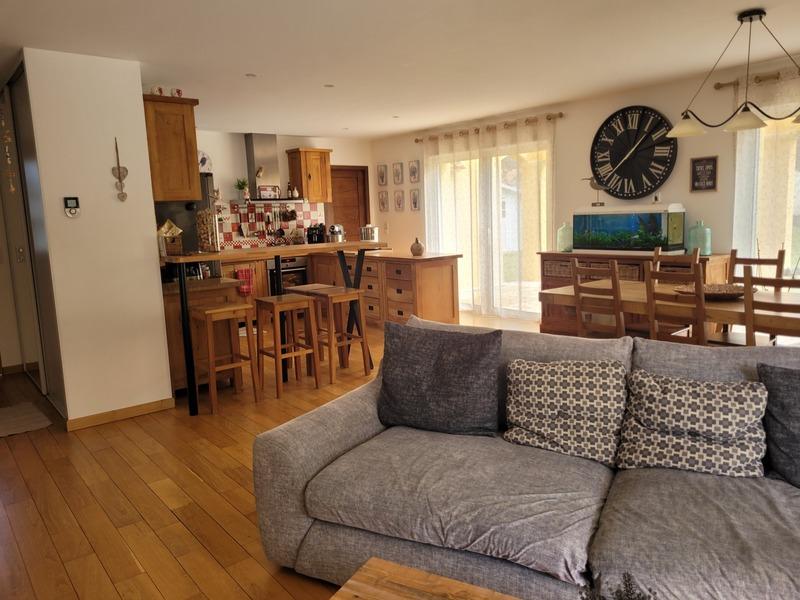 Maison - 210 m² - 9 pièces