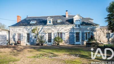 Maison - 181 m² - 8 pièces