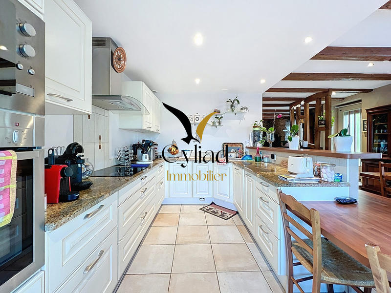 Maison ancienne - 164 m² - 8 pièces