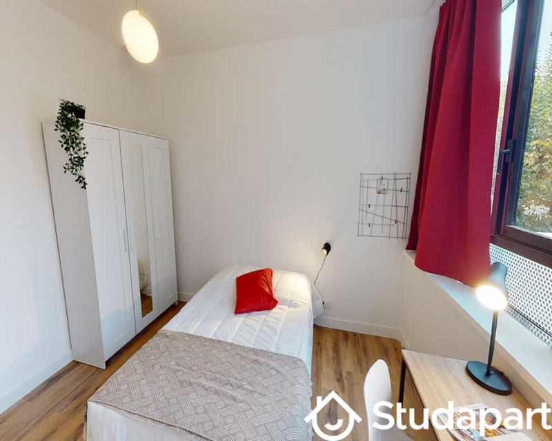 Chambre - 280 m² - 1 pièce