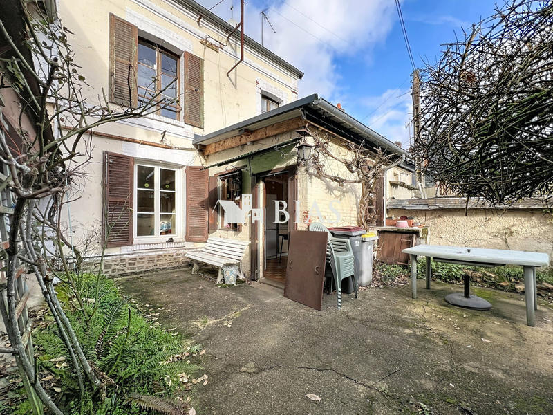 Maison - 80 m² - 4 pièces