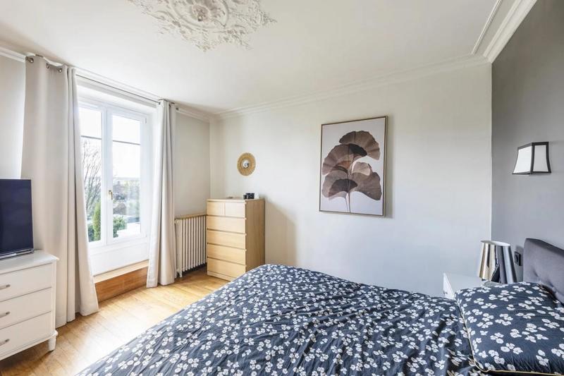 Maison - 163 m² - 7 pièces