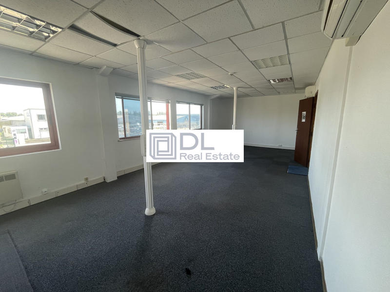 Entrepôt - 2 000 m²