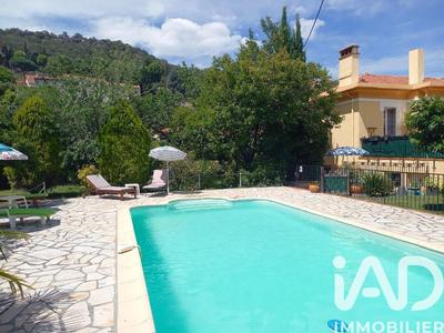 Maison - 167 m² - 7 pièces