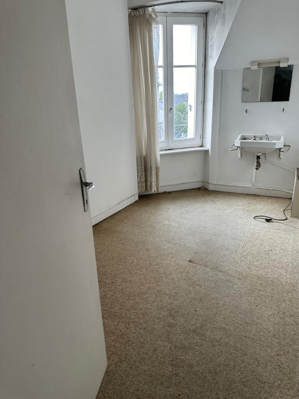 Maison - 176 m² - 11 pièces