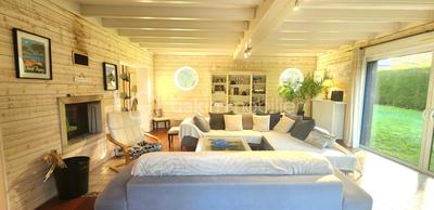 Propriété - 230 m² - 8 pièces