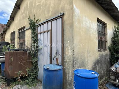 Local d'activité / Entrepôt - 144 m² - 1 pièce