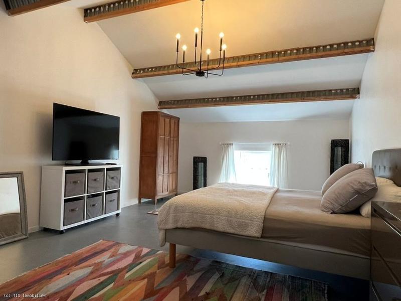 Maison - 218 m² - 7 pièces