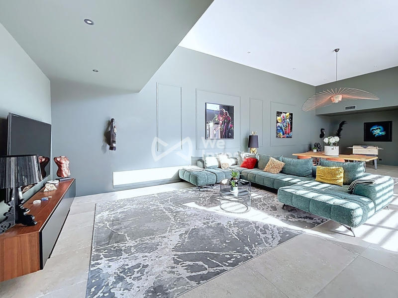 Villa - 220 m² - 5 pièces