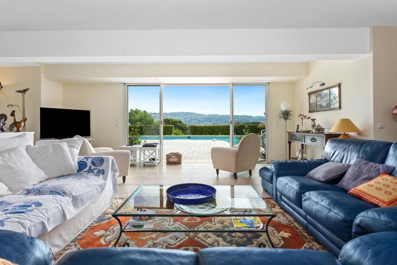 Maison - 294 m² - 5 pièces