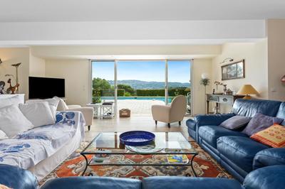 Maison - 294 m² - 5 pièces