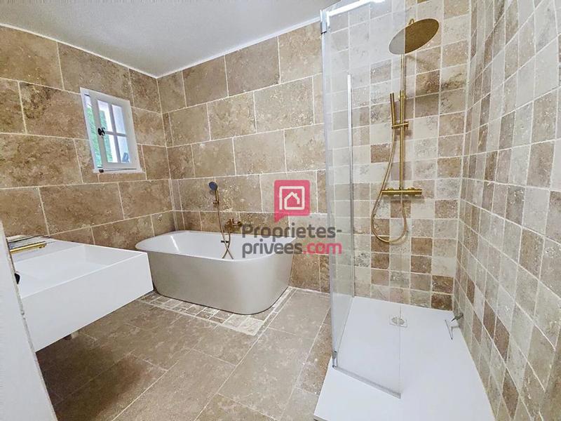 Villa - 220 m² - 9 pièces