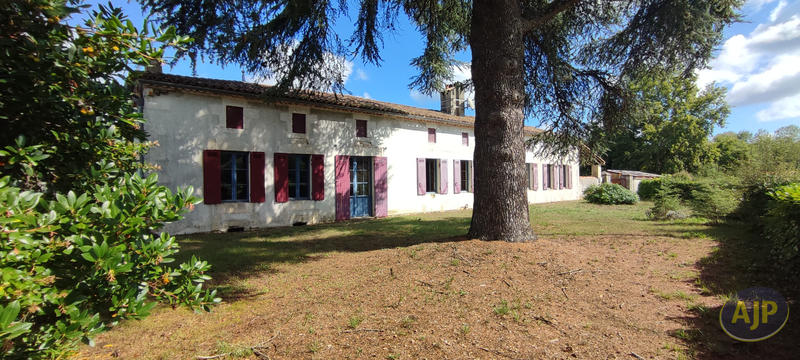 Maison - 236 m² - 7 pièces